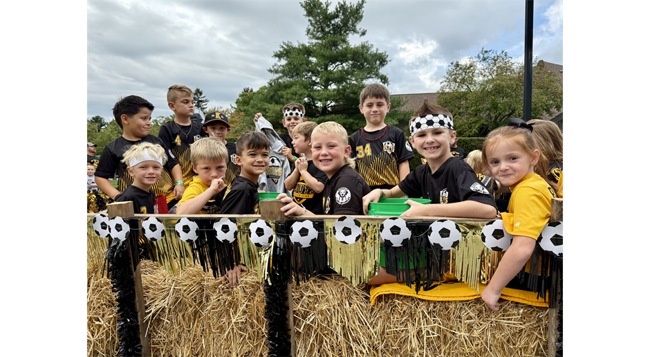 U8 Players at the Pork Fest Parade! 